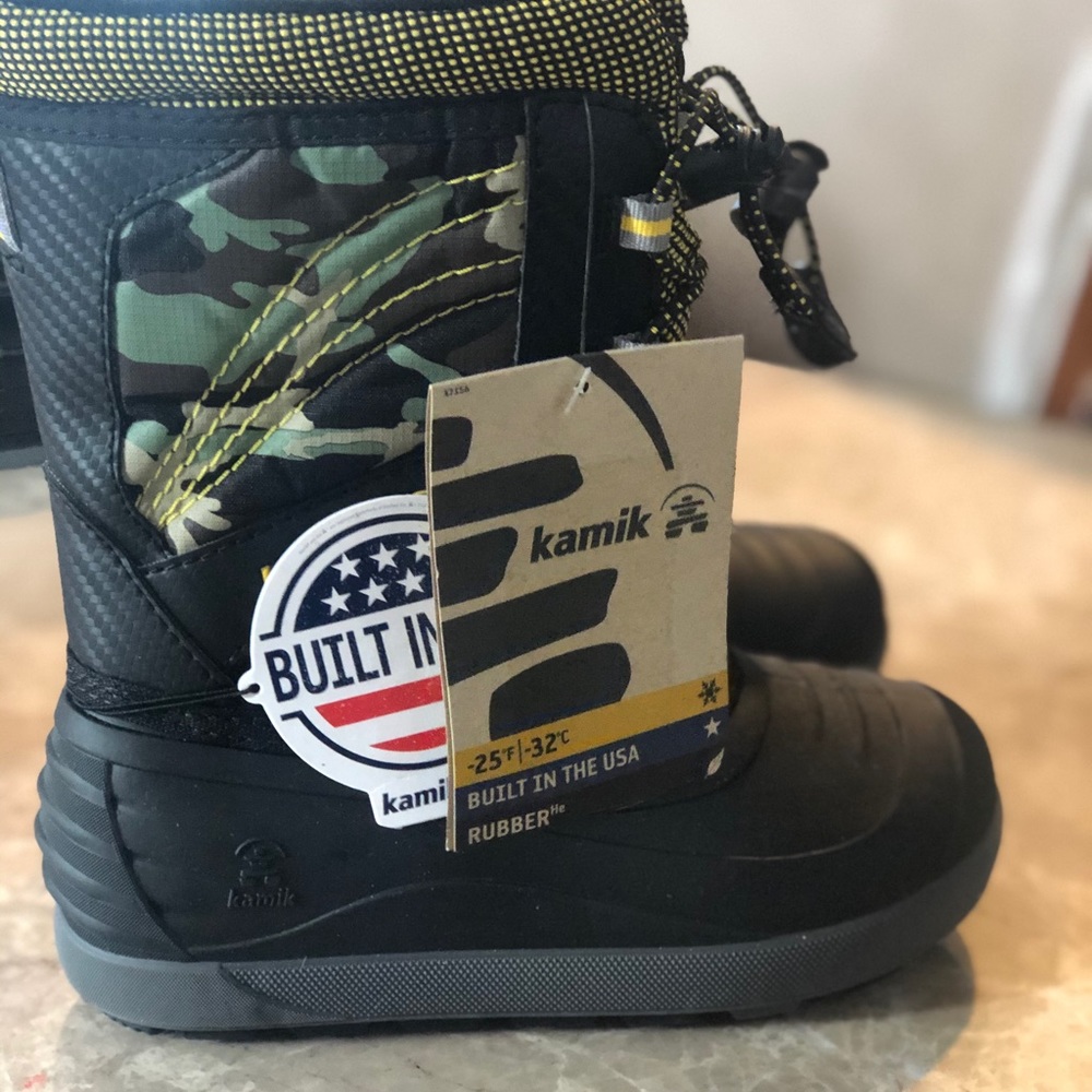 Kids boots brand new 12c